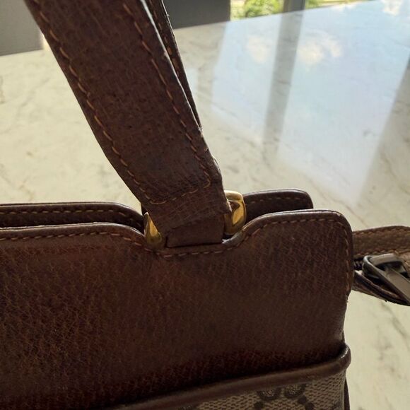 Vintage Gucci Canvas and Leather shoulder Bag - Picture 4 of 17